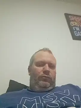 ShyBoy1982 现场XXX聊天