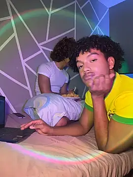 DanteAndKyle Show in webcam