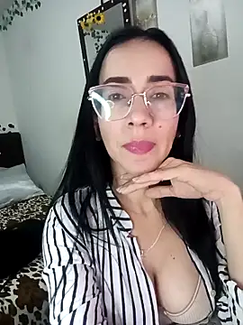 YaraDuartee Chat XXX in diretta