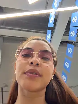 AkiraY10 Chat XXX in diretta