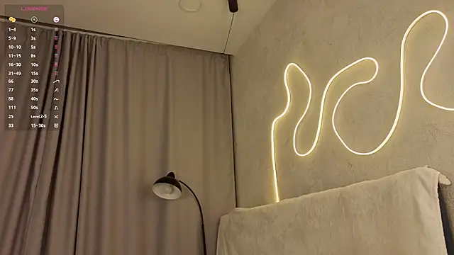 CorinneRomag Chat XXX in diretta