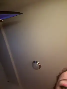 KittyCreamKisses: вебкам-шоу