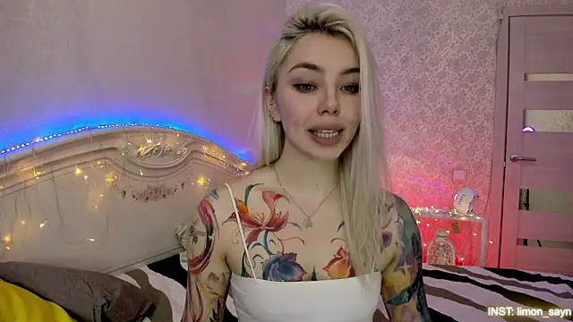 XXX chat uživo modela LillyMoure_