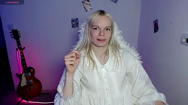 Emily_Nyaffee Chat XXX live