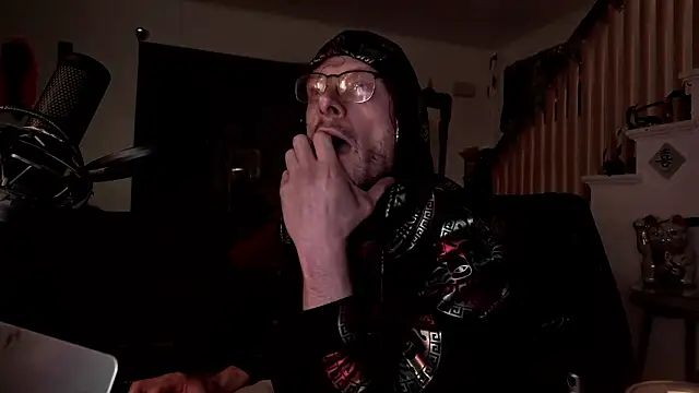 MasterDaddyCool 网络视讯表演