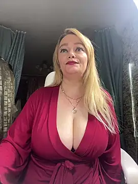 Sweet-blonde Live XXX-chat