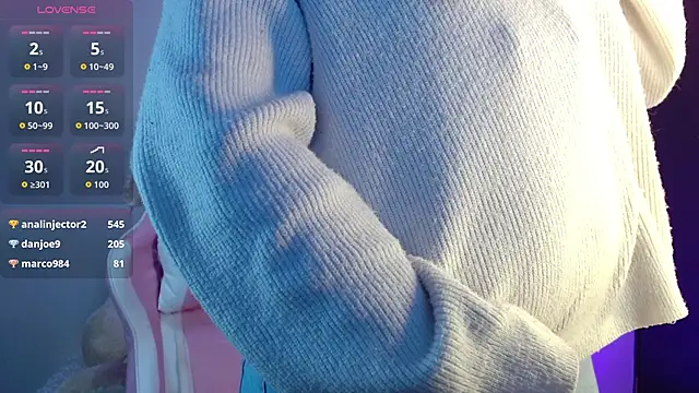 Show modela alessandrabloom na web-kameri