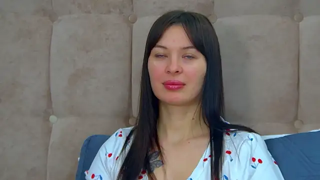 Chatroom XXX en direct de AlexandraBloom