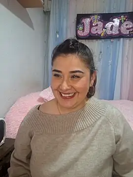 JADE_SWEET2 élő XXX-chatje