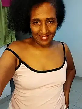 Aishamara 现场XXX聊天