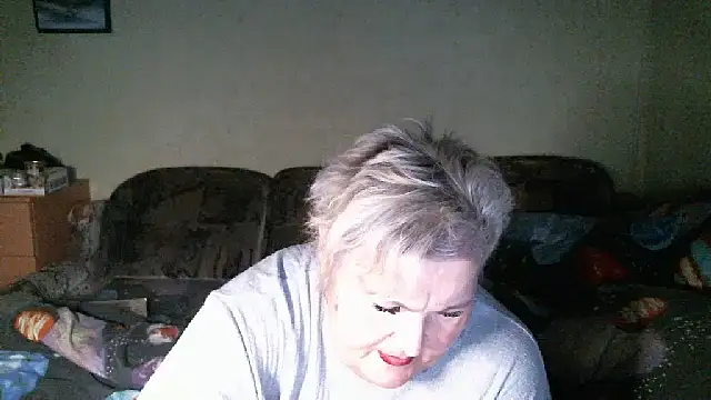 Lana555: онлайн-секс-чат