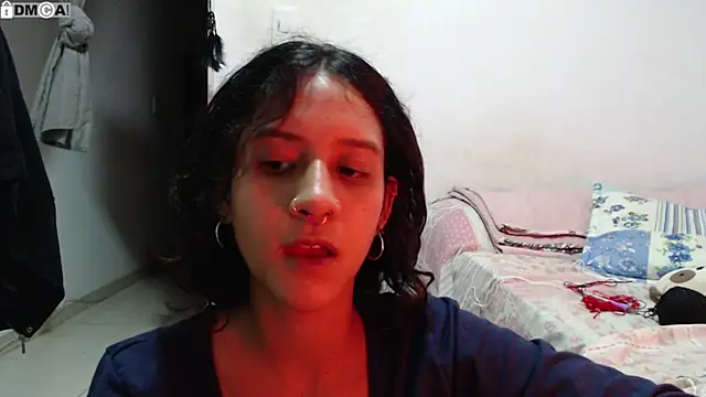 AlinaWoolf_ élő XXX-chatje