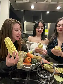 roouse live XXX chat