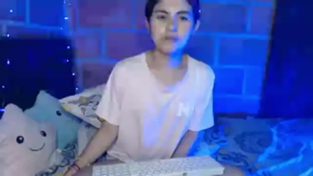 Nathacha 即時 XXX 聊天