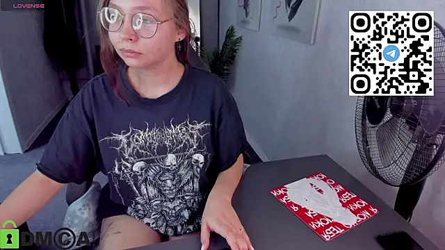 Nuura_Moore Chat XXX live