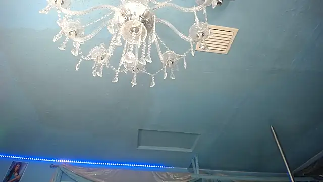 ADRIANNA_FOX Chat XXX in diretta