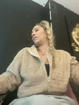 viktoria_davis_ 现场XXX聊天