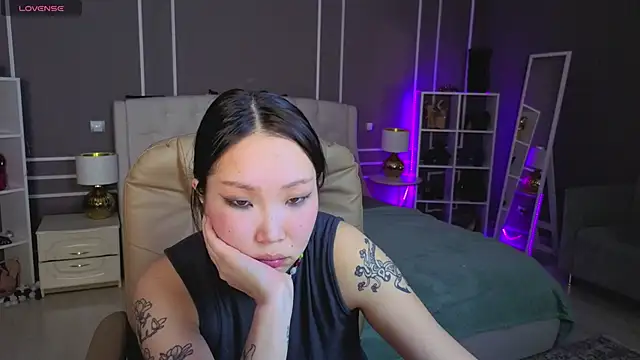 ElinaMotion: вебкам-шоу