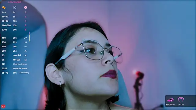 ScarlettRedsins: онлайн-секс-чат