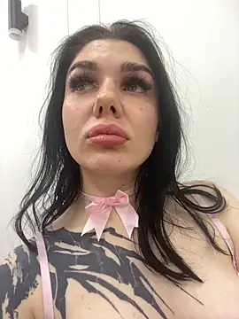 دردشة MaeveMoon الجنسية المباشرة