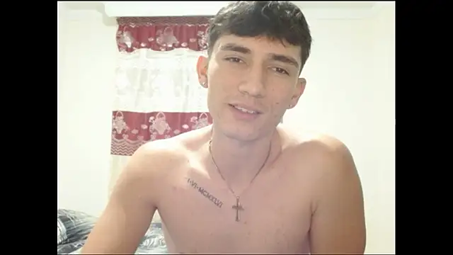 ChicoMaloFfF's Live XXX Chat