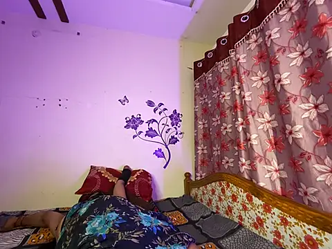 Онлайн чат XXX LouleyRanii