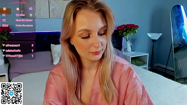 KiraRuiz élő XXX-chatje