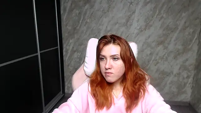 Reginasmilee élő XXX-chatje