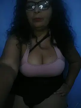 Amarantha25: онлайн-секс-чат