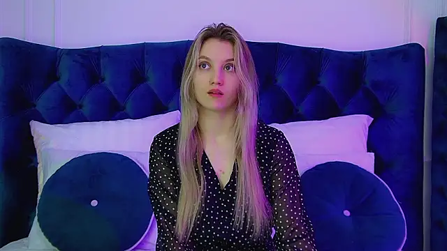 StacyEvances: онлайн-секс-чат