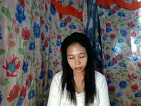 PinaySkinnyGirl's Live XXX Chat