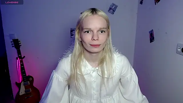 Emily_Nyaffee 라이브 XXX 채팅