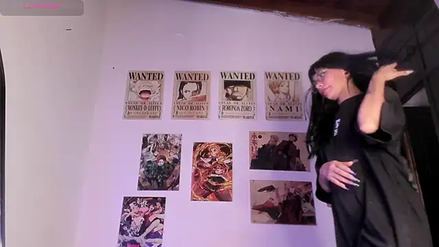 Luna-Chann Show in webcam