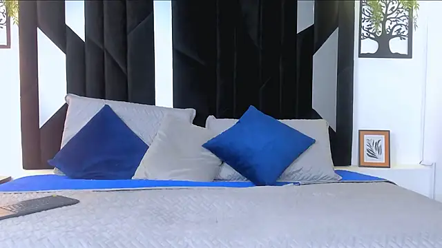 Maia_Steel লাইভ XXX চ্যাট