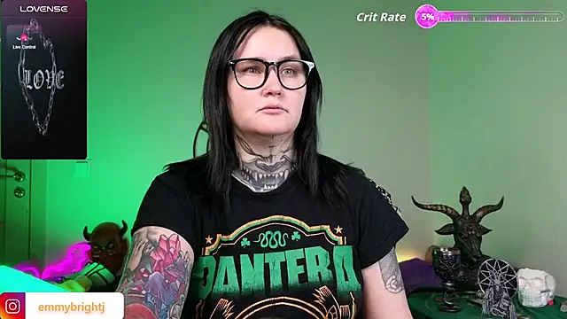 Živý XXX chat Emmybrightj_