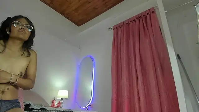 XXX chat uživo modela luna_velveth