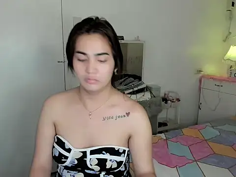 Show de webcam de nica_doll