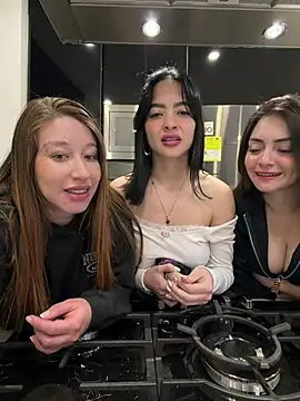 roouse live XXX chat