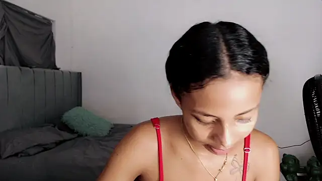 linda_brown_ Chat XXX live