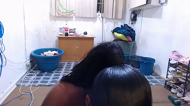 BigbootyNickyxのライブXXXチャット