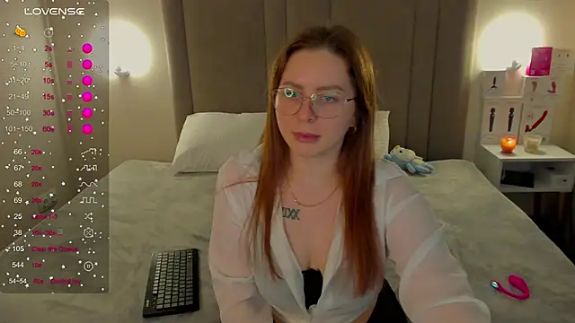 MikaBloomのライブXXXチャット