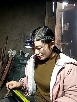 ngan-cute Chat XXX in diretta