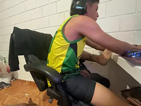 Max_TheHorseDick Live XXX-Chat