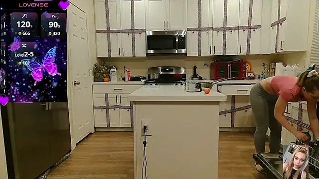 Blondiewithanass Live XXX-Chat