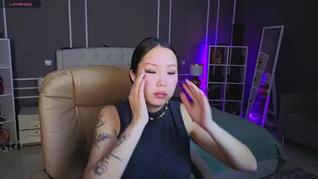 ElinaMotion Live XXX Chat