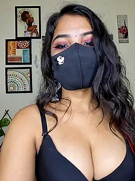 Noor-Bold's Live XXX Chat