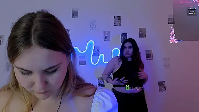 dina_bloom_ – Naživo XXX chat