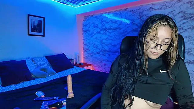 Chat XXX en directo de Camila_IRoose