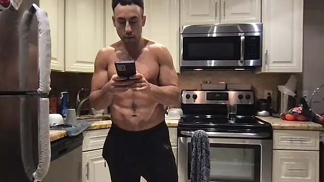 XXX chat uživo modela BigGuyMuscle