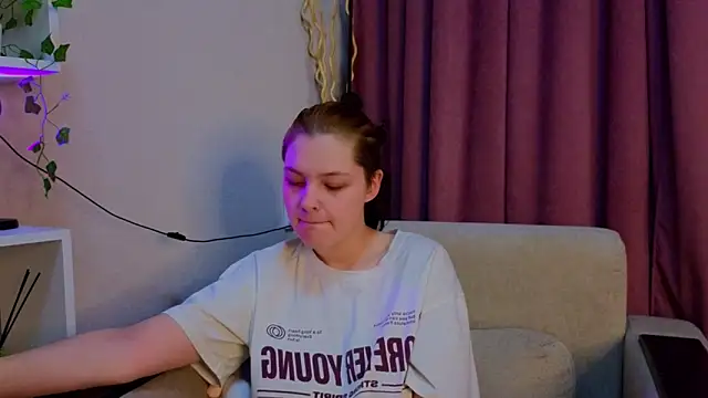 BevHanni Chat XXX in diretta